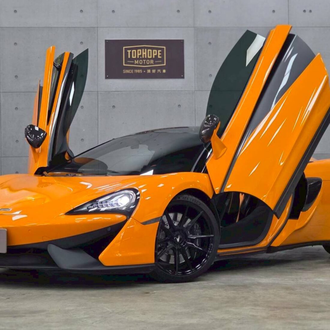 LINE_ALBUM_2017 McLaren 540C 總代理_260625_2