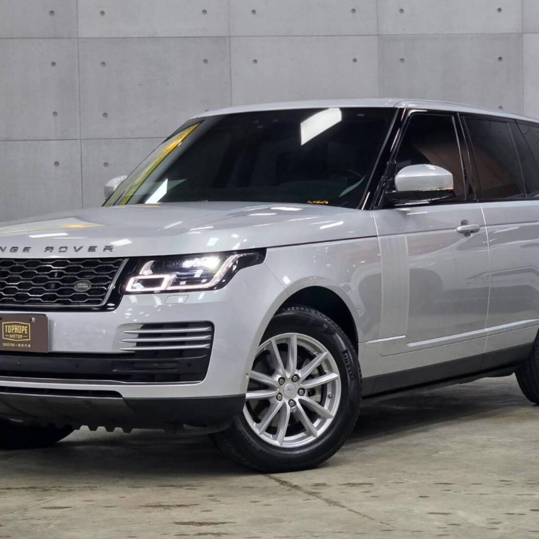 LINE_ALBUM_2018 Land Rover Range Rover 4WD 總代理_260911_1