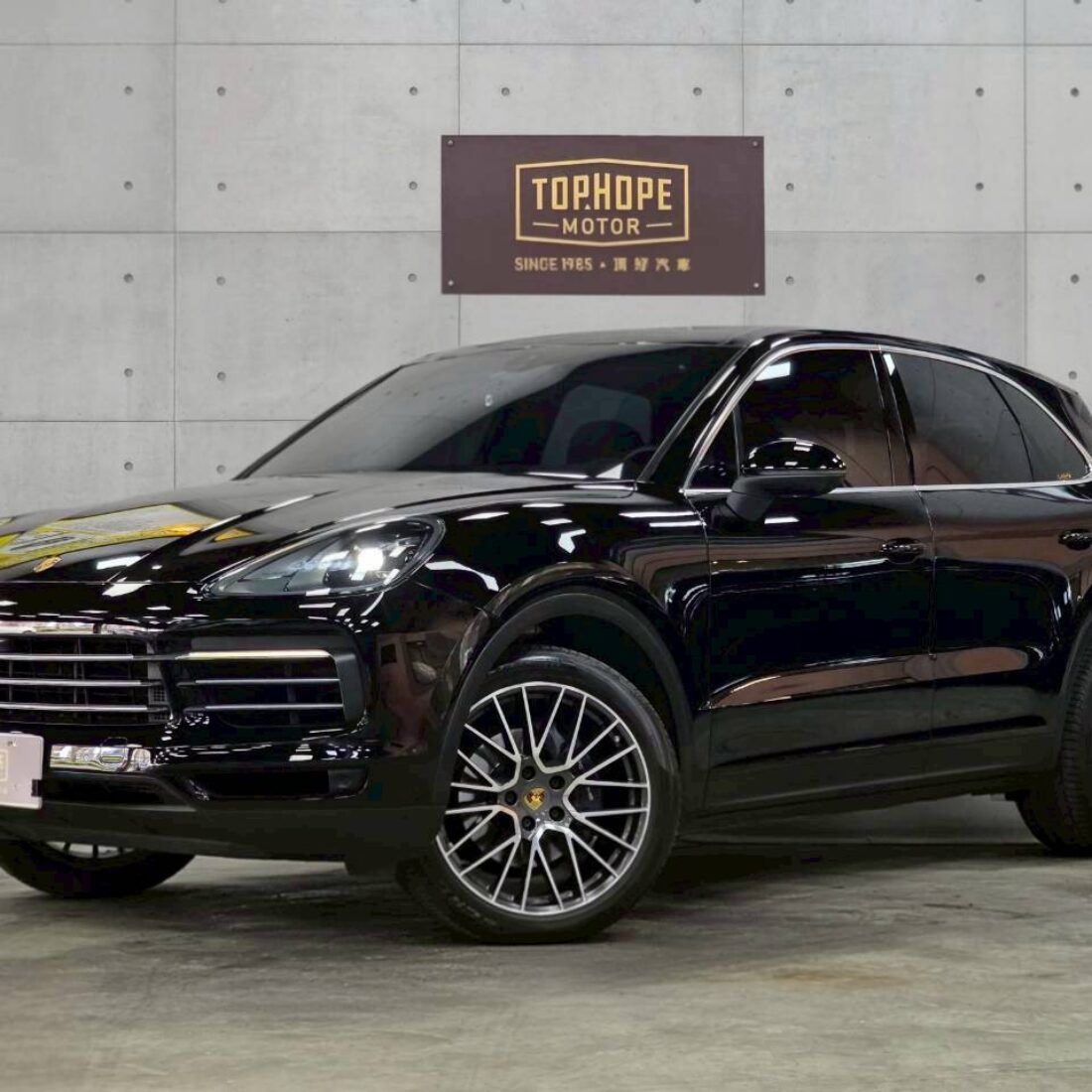 LINE_ALBUM_2021 Porsche Cayenne 總代理_260529_1