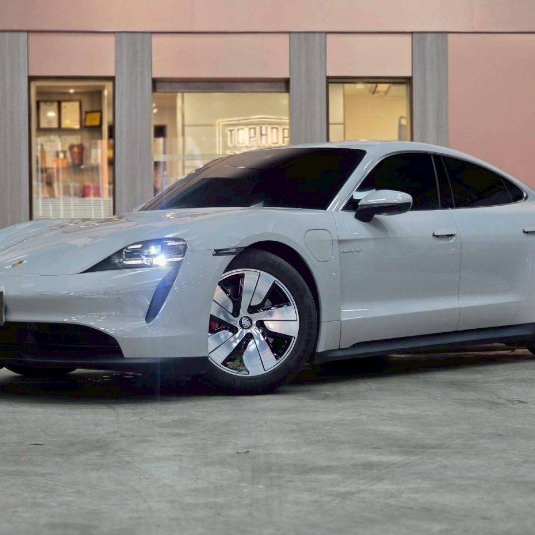 LINE_ALBUM_2021 Porsche Taycan 4S 總代理_260326_1