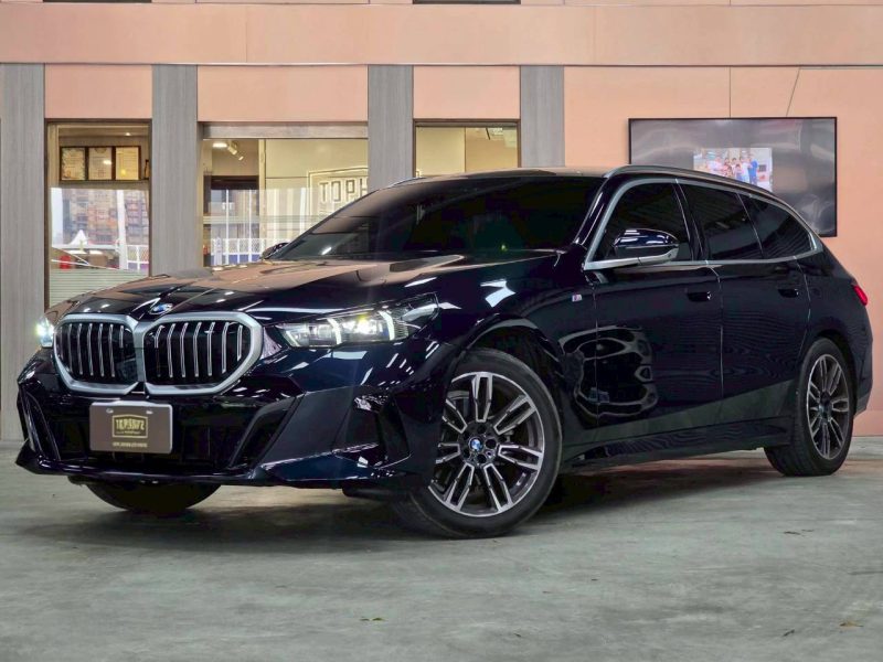 LINE_ALBUM_2025 BMW 5-Series Touring 520i M Sport總代理_260317_1