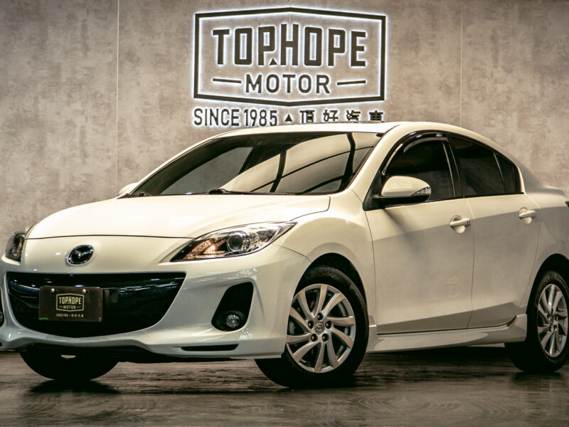 MAZDA3-3