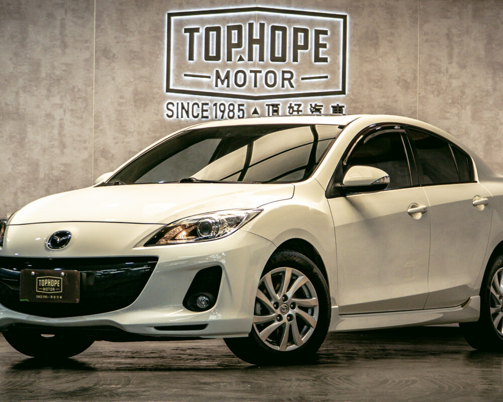 MAZDA3-3