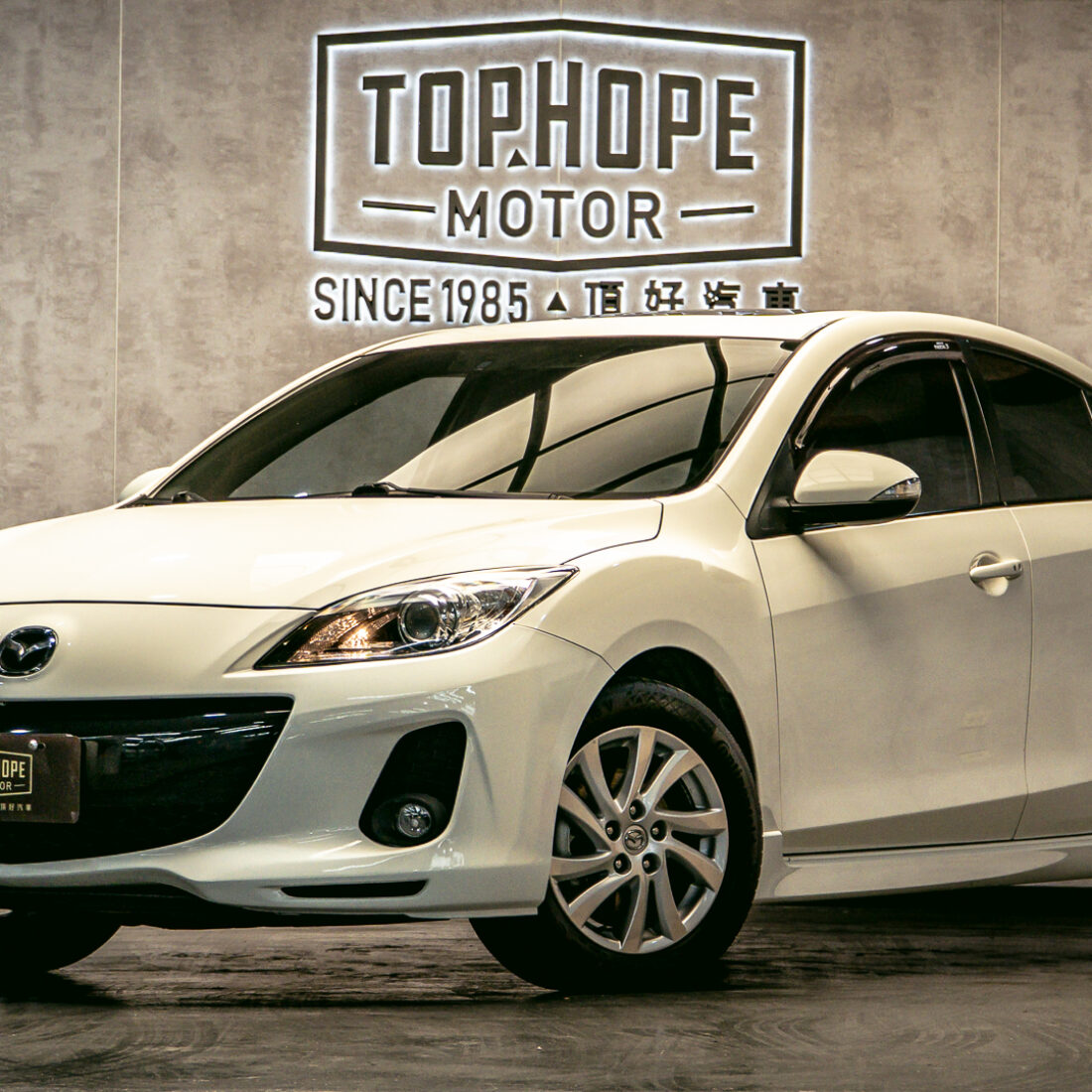MAZDA3-3